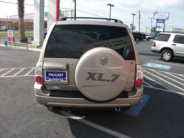 Suzuki XL-7 2005 photo 3