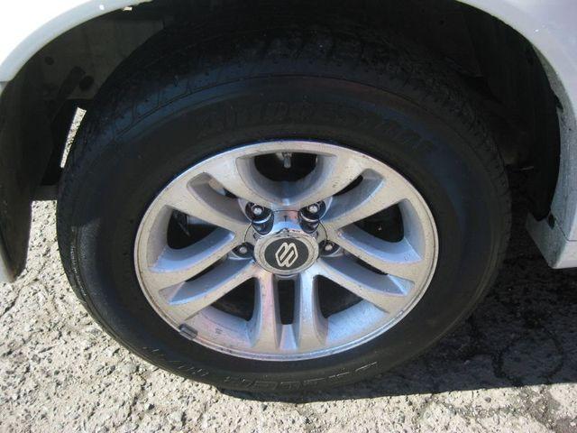 Suzuki XL-7 2005 photo 5