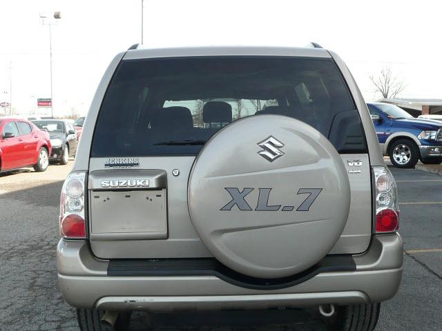 Suzuki XL-7 2005 photo 3