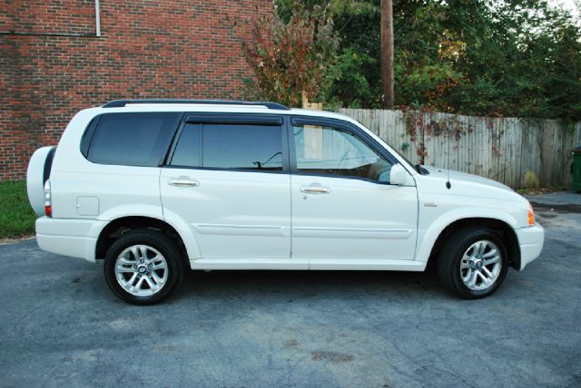 Suzuki XL-7 2006 photo 11