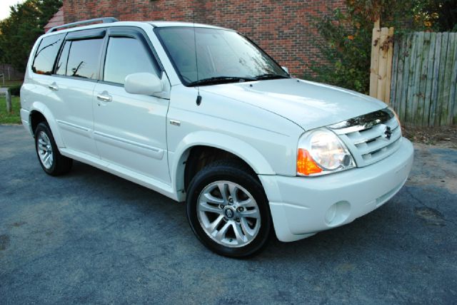 Suzuki XL-7 2006 photo 13