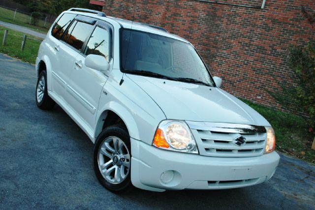 Suzuki XL-7 2006 photo 3