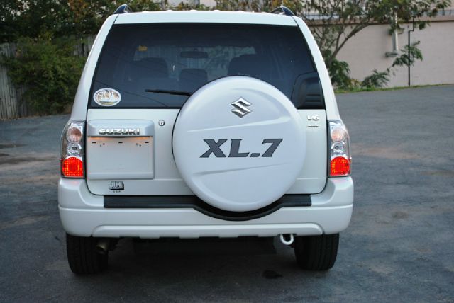 Suzuki XL-7 2006 photo 4