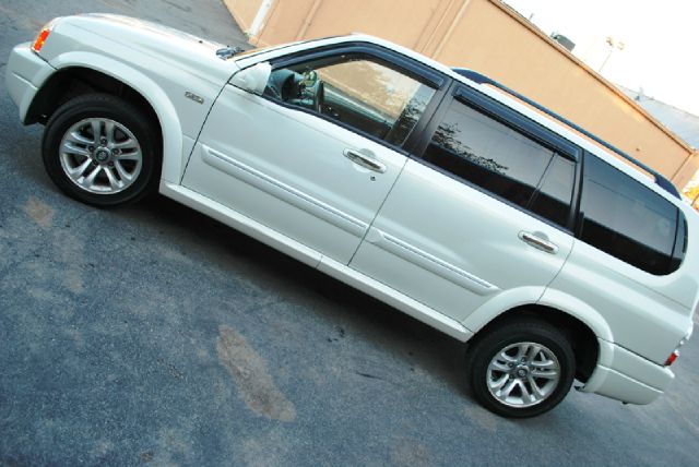 Suzuki XL-7 2006 photo 8