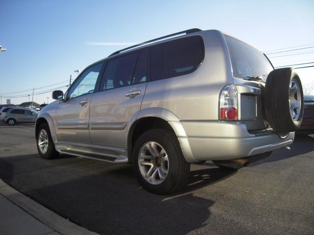 Suzuki XL-7 2006 photo 1