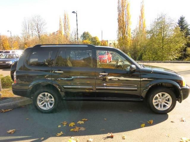 Suzuki XL-7 2006 photo 2