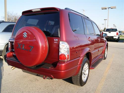 Suzuki XL-7 2006 photo 2