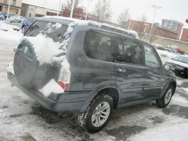 Suzuki XL-7 2006 photo 1