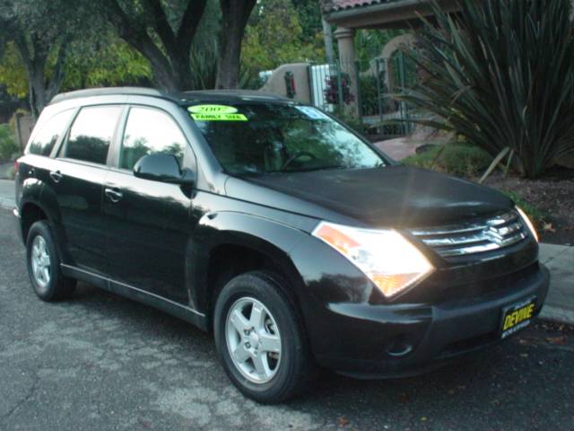 Suzuki XL-7 2007 photo 2