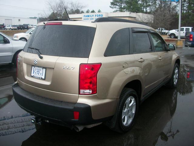 Suzuki XL-7 2007 photo 1