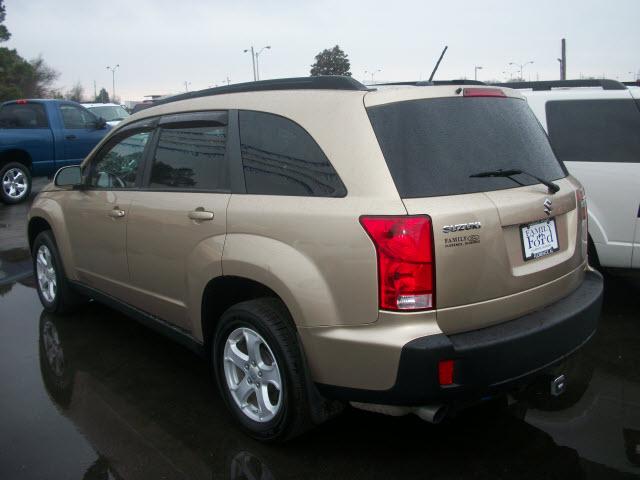 Suzuki XL-7 2007 photo 2