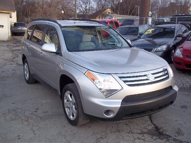 Suzuki XL-7 2007 photo 2