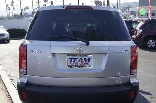 Suzuki XL-7 2007 photo 3