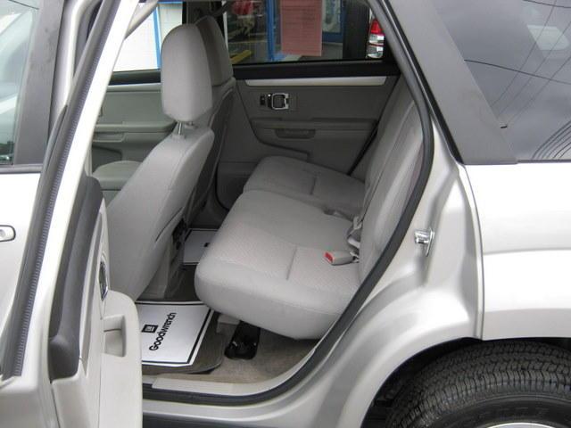 Suzuki XL-7 2007 photo 2