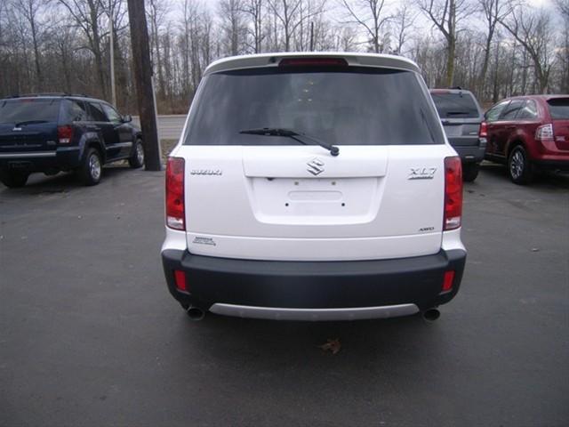 Suzuki XL-7 2008 photo 1