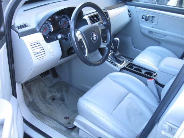 Suzuki XL-7 2008 photo 1