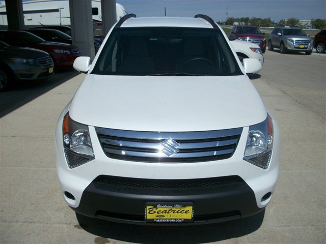 Suzuki XL-7 2008 photo 1