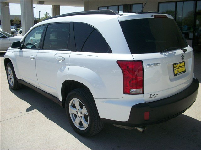 Suzuki XL-7 2008 photo 4