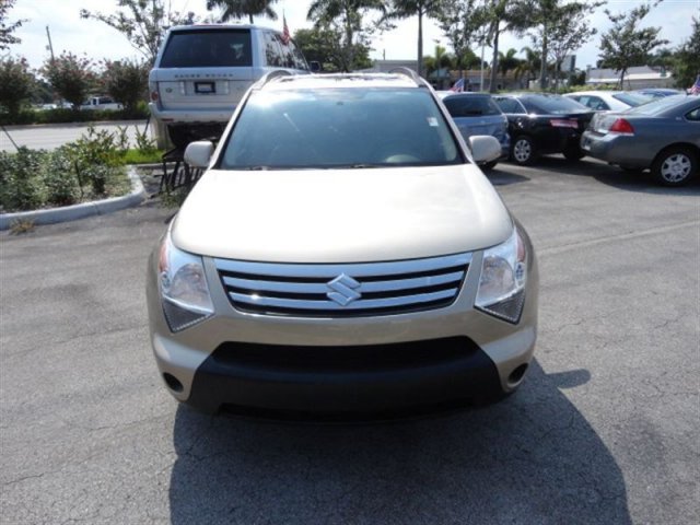 Suzuki XL-7 2008 photo 1