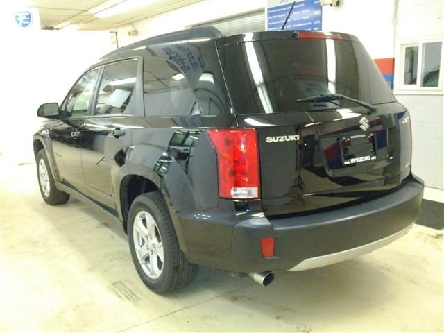 Suzuki XL-7 2008 photo 3