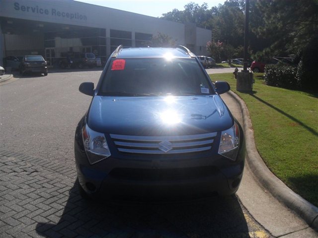 Suzuki XL-7 2008 photo 1