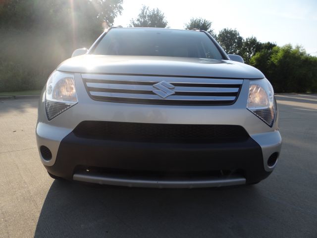 Suzuki XL-7 2008 photo 1