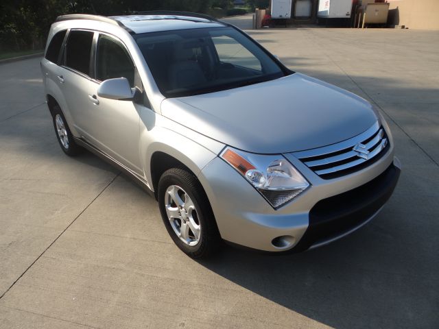Suzuki XL-7 2008 photo 2