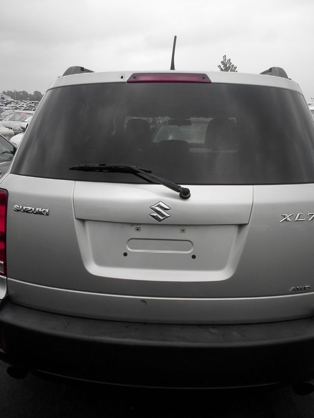 Suzuki XL-7 2008 photo 2