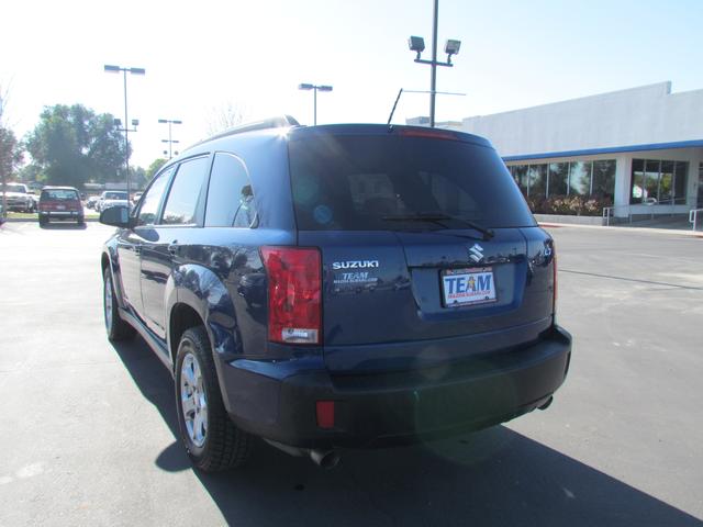 Suzuki XL-7 2008 photo 4