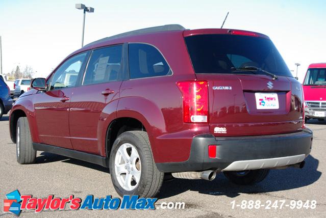 Suzuki XL-7 2008 photo 2