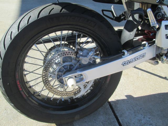 Suzuki dr-z400sm 2014 photo 2