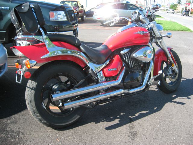 Suzuki M50 2005 photo 2