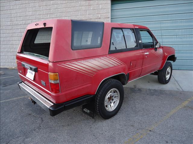 Toyota 4Runner 1987 photo 2