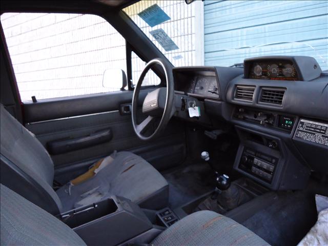 Toyota 4Runner 1987 photo 3