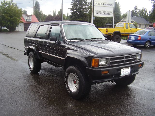 Toyota 4Runner 1987 photo 1