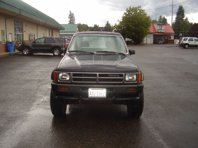 Toyota 4Runner 1987 photo 3