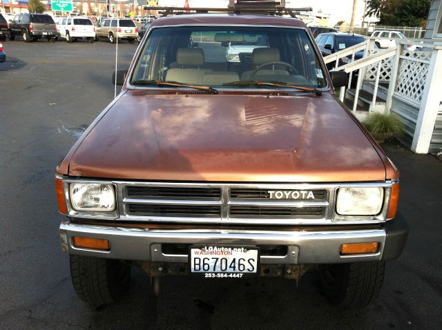 Toyota 4Runner 1987 photo 2