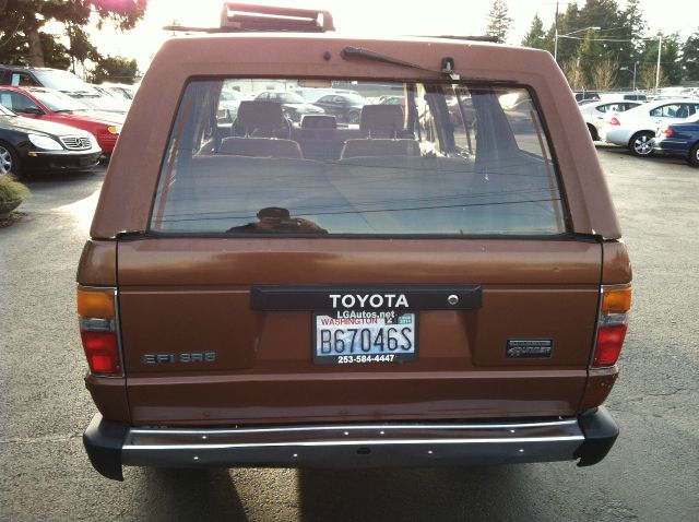 Toyota 4Runner 1987 photo 3