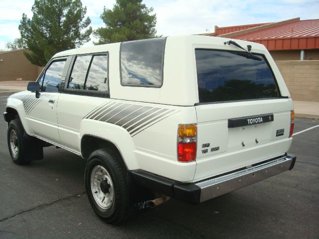 Toyota 4Runner 1988 photo 4