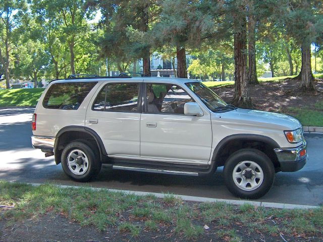 Toyota 4Runner 1998 photo 3