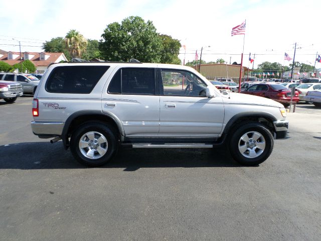 Toyota 4Runner 1998 photo 1