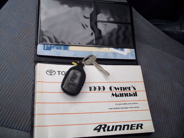 Toyota 4Runner 1999 photo 3