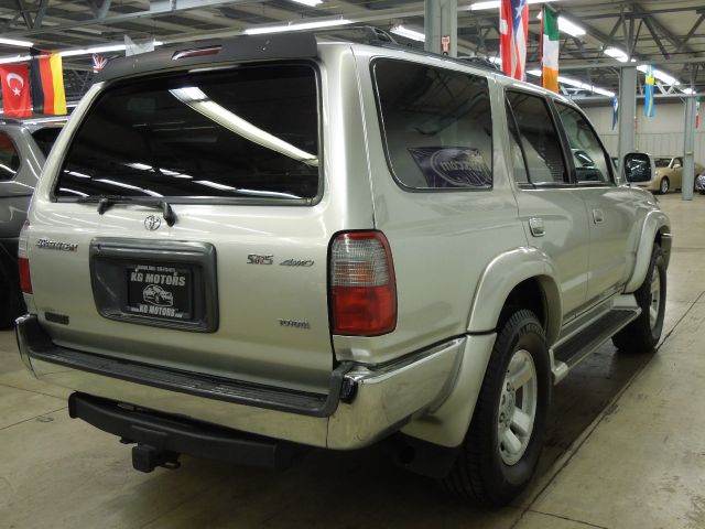 Toyota 4Runner 2000 photo 2