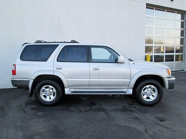 Toyota 4Runner 2000 photo 3