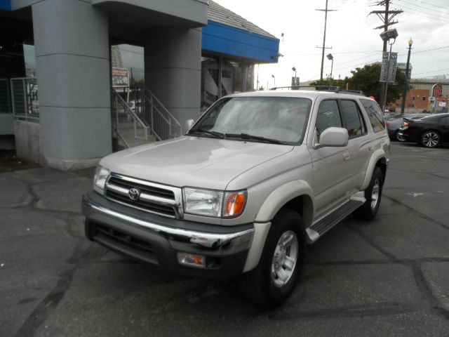 Toyota 4Runner 2000 photo 2