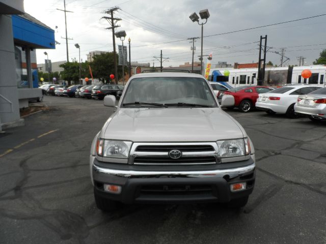 Toyota 4Runner 2000 photo 3