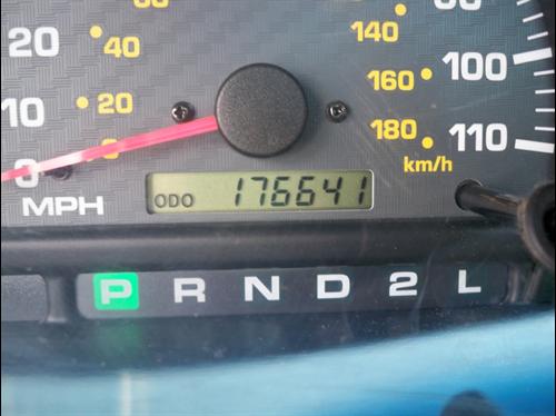 Toyota 4Runner 2000 photo 2