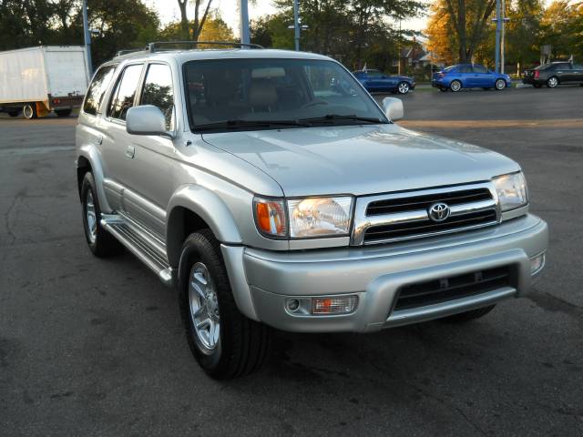 Toyota 4Runner 2000 photo 2