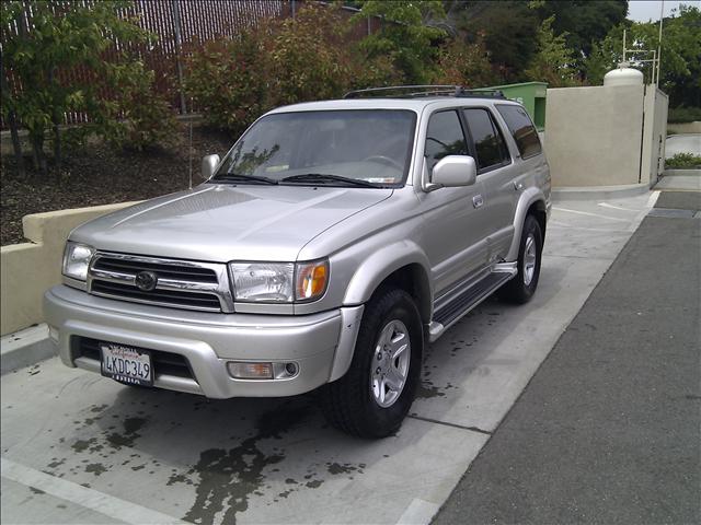Toyota 4Runner 2000 photo 2