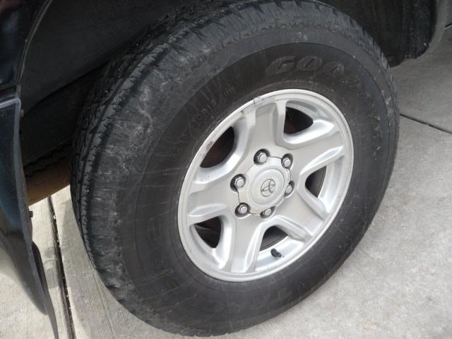 Toyota 4Runner 2000 photo 3